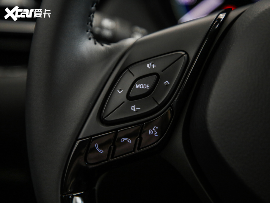 2021���S��C-HR�p�� �p�� 2.0L E-CVT���A��