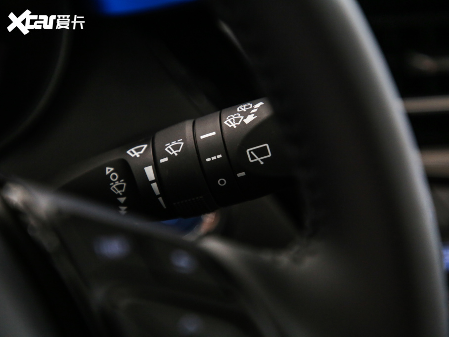 2021���S��C-HR�p�� �p�� 2.0L E-CVT���A��