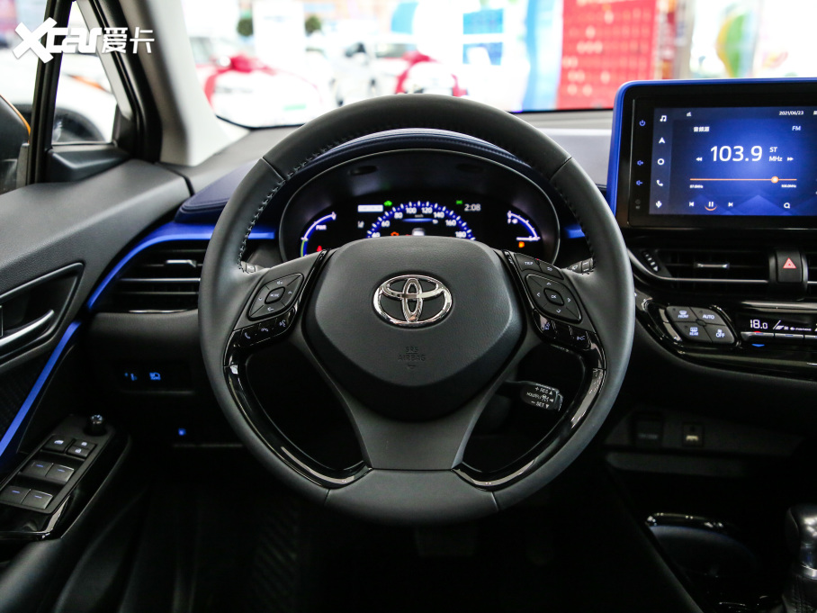 2021���S��C-HR�p�� �p�� 2.0L E-CVT���A��