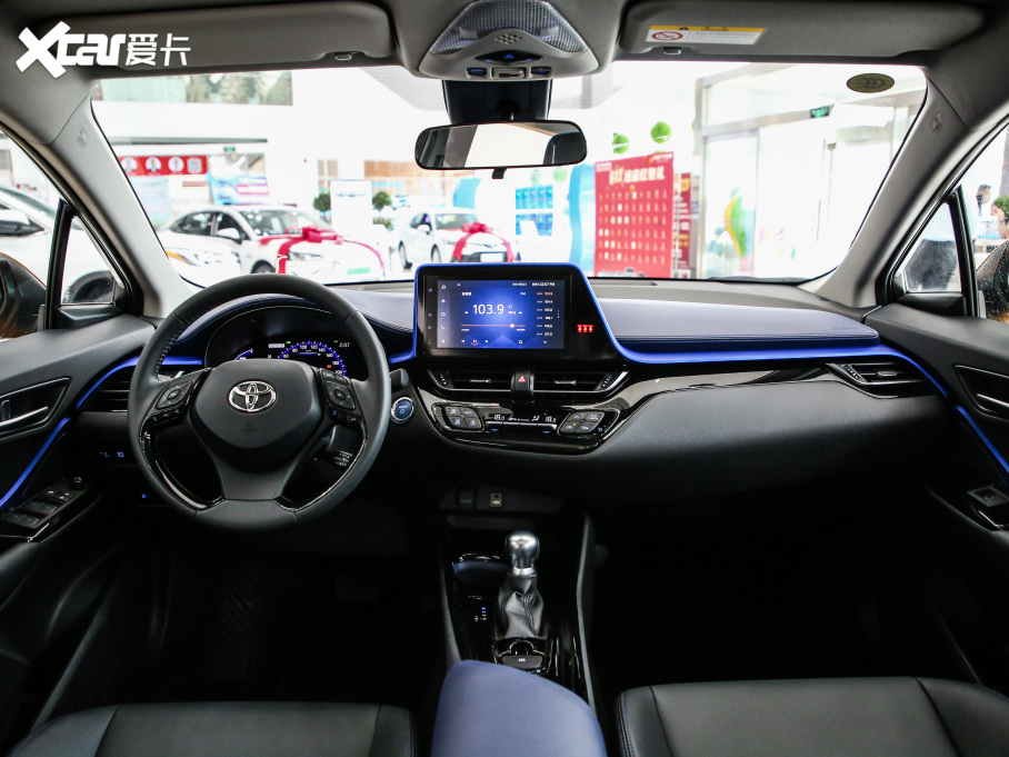 2021���S��C-HR�p�� �p�� 2.0L E-CVT���A��