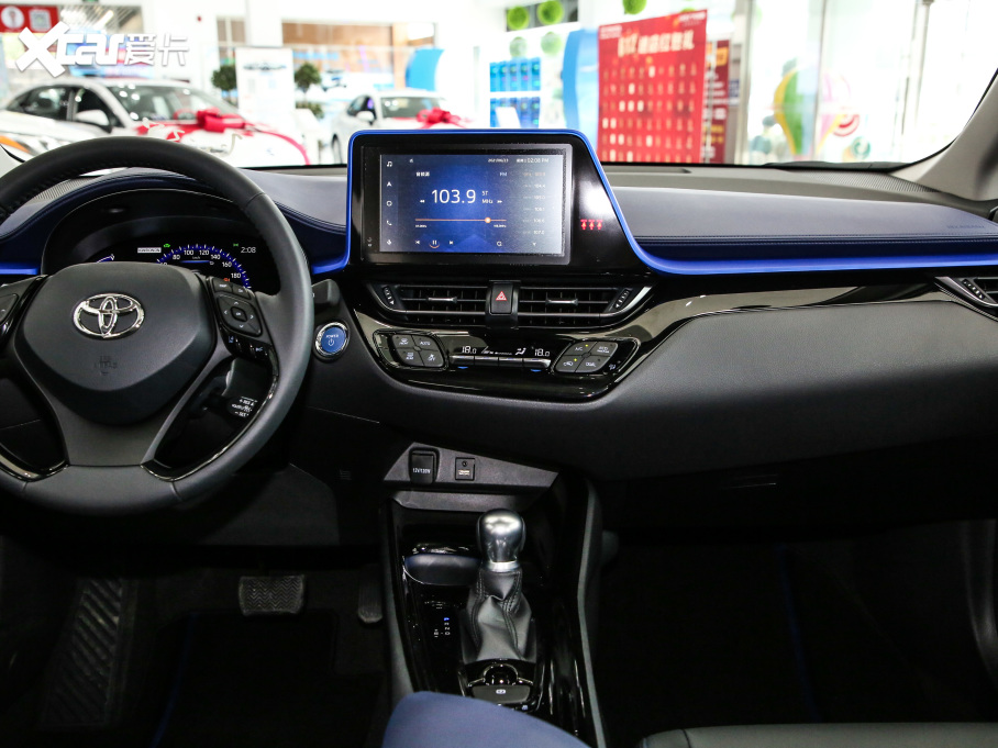 2021���S��C-HR�p�� �p�� 2.0L E-CVT���A��