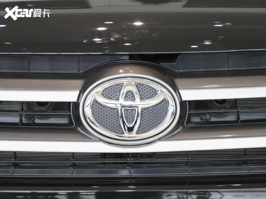 2021hm_(d) 2.0T (q)Ӣ 5