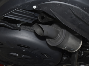 2021款2.0T 四驱尊贵版 7座 排气管