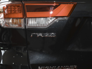 2021款2.0T 四驱豪华版 7座 细节外观