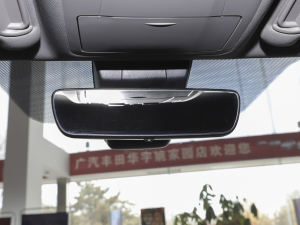 2021款2.0T 四驱豪华版 7座 车内后视镜