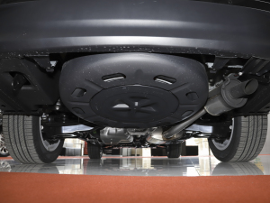 2021款2.0T 四驱豪华版 7座 备胎