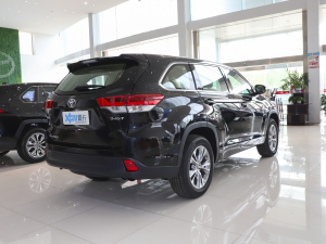2021款2.0T 两驱精英版 5座 整体外观