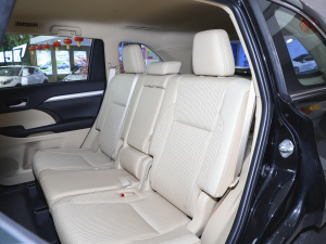 2021款2.0T 两驱精英版 5座 后排座椅