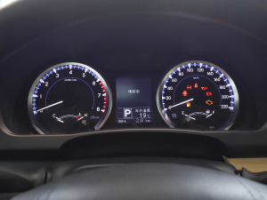 2021款2.0T 两驱精英版 5座 仪表