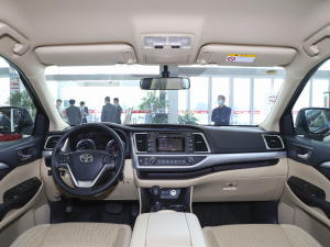 2021款2.0T 两驱精英版 5座 内饰全景