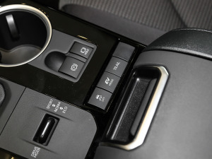 2022p 2.5L 򌾫Ӣ 7 п؅^