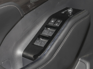 2022p 2.5L (q) 7 п؅^(q)