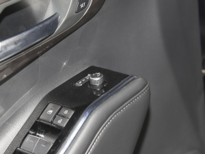 2022p 2.5L (q) 7 п؅^(q)