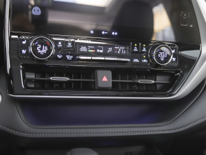 2022p 2.5L (q) 7 п؅^(q)