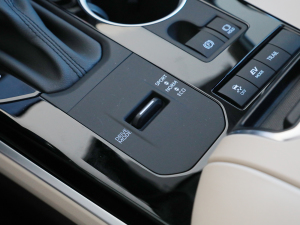 2022p 2.5L F 7 п؅^