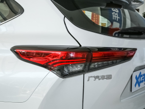 2022p 2.5L 򌾫Ӣ 5 β