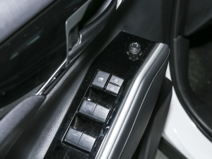 2022p 2.5L (q)Ӣ 5 {܇ƅ^(q)	