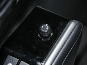 2022p 2.5L 򌾫Ӣ 5 п؅^