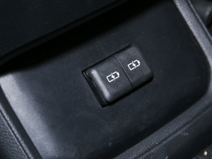 2022p 2.5L 򌾫Ӣ 5 п؅^