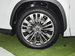 2022p 2.5L (q)F 7 ݆Ȧ