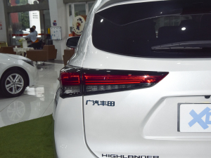 2022p 2.5L (q)F 7 (x)(ji)^