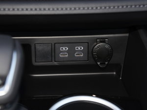 2022p 2.5L (q)A 7 п؅^(q)