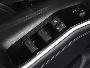 2022p 2.5L (q)A 7 п؅^(q)