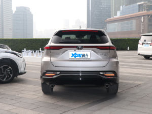 2022款2.0L CVT四驱至尊版 正后	