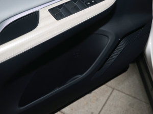 20222.0L CVT(q) ǰTg