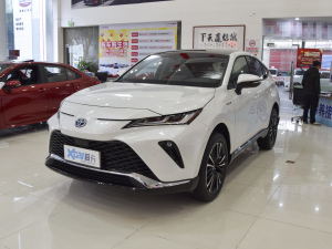 2022款双擎 2.5L CVT两驱尊贵版 左前45度