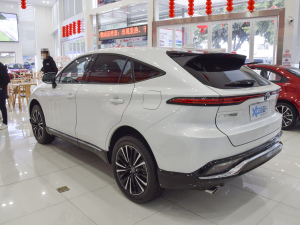 2022款双擎 2.5L CVT两驱尊贵版 左后45度