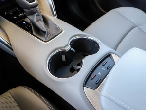 2022p 2.5L CVT(q)F ǰű