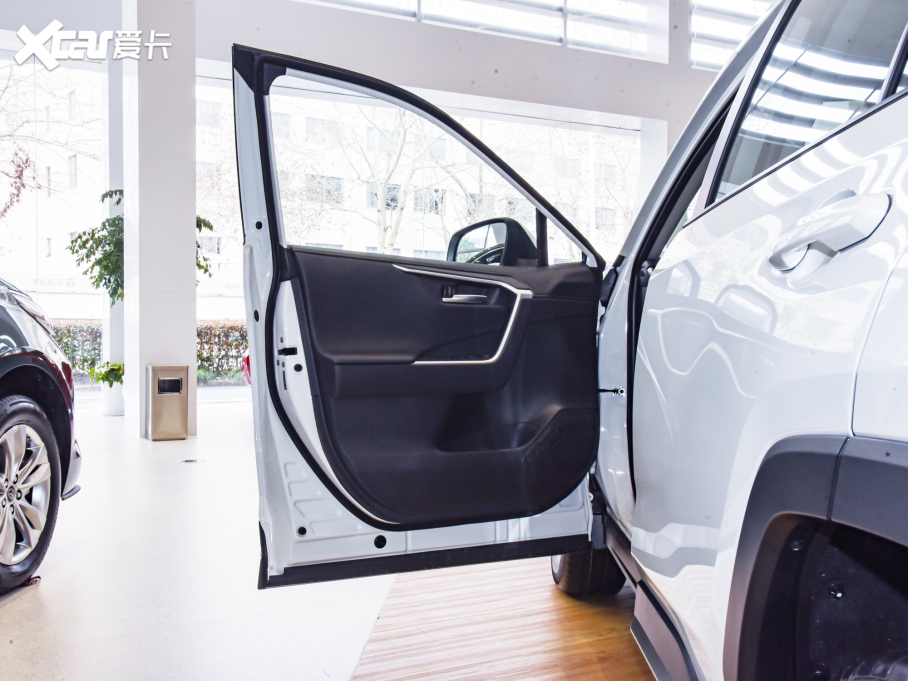 2022�����m�_(d��) 2.0L CVT���(q��)���A��