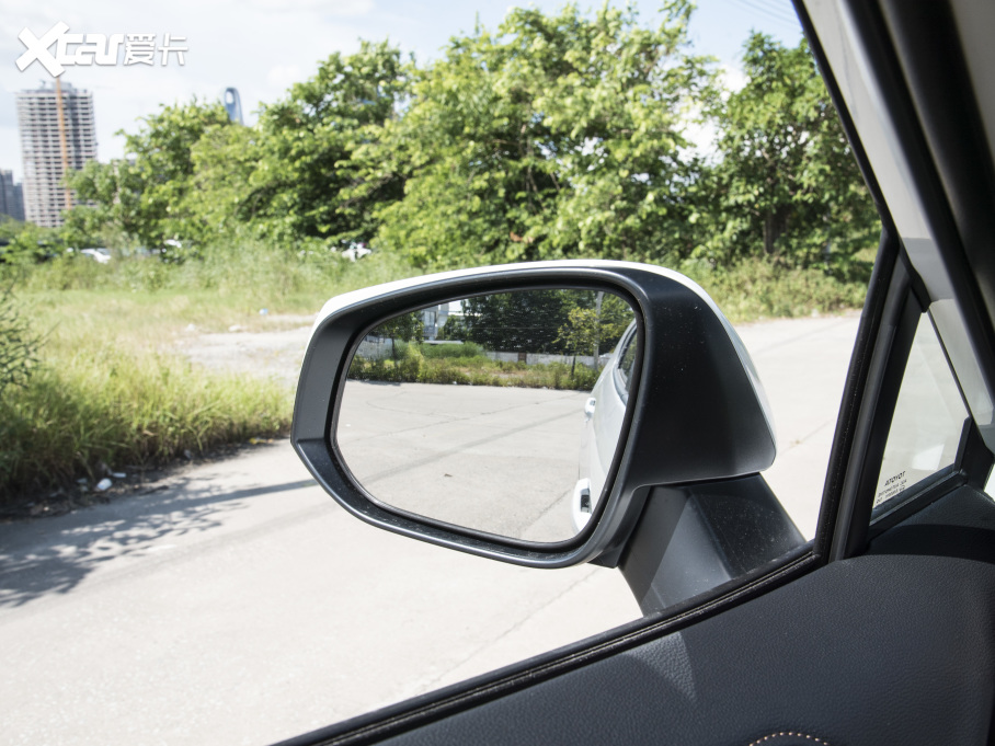 2022m_(d) 2.0L CVT(q)Tʿ