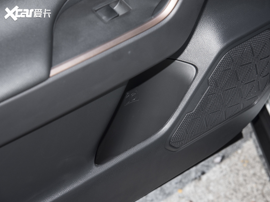 2022m_(d) 2.0L CVT(q)Tʿ