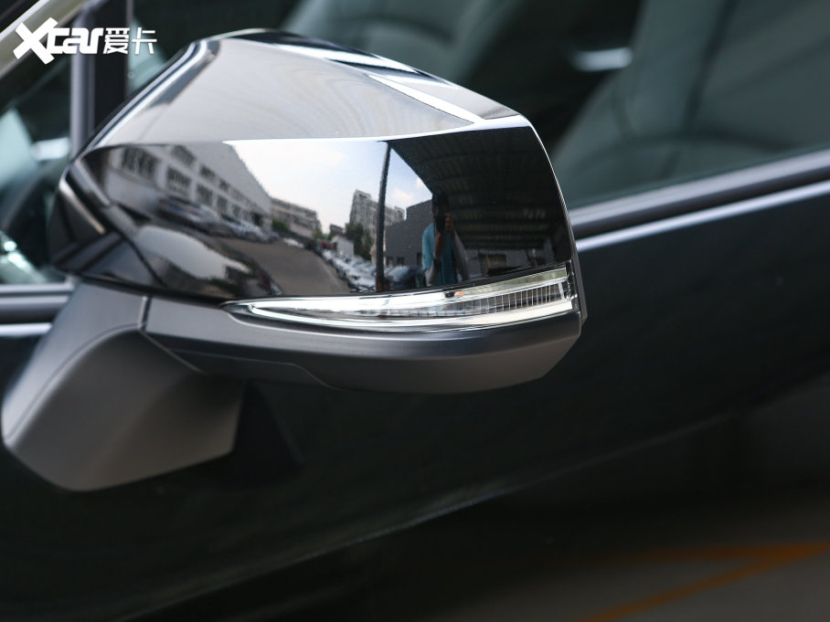 2022m_(d) 2.0L CVT(q)а