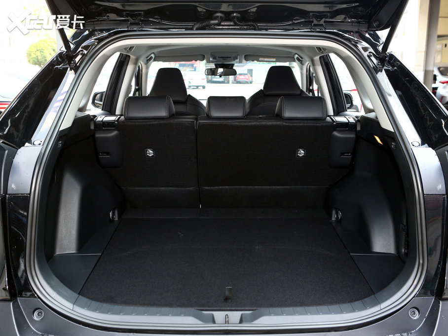 2022m_(d) 2.0L CVT(q)а