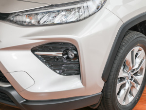 2022款2.0L CVT两驱豪华PLUS版 前雾灯