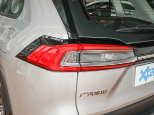 2022款2.0L CVT两驱豪华PLUS版 尾灯
