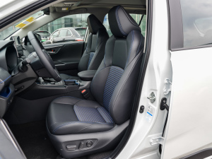 2022款2.0L CVT四驱科技版 主驾驶座椅