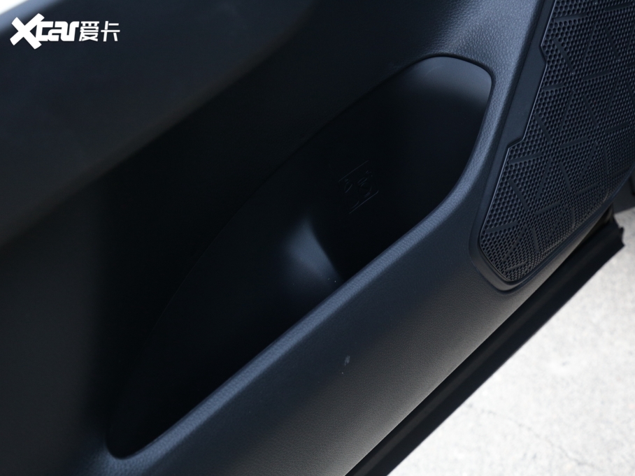 2022m_(d)p p 2.5L E-CVT(q)A