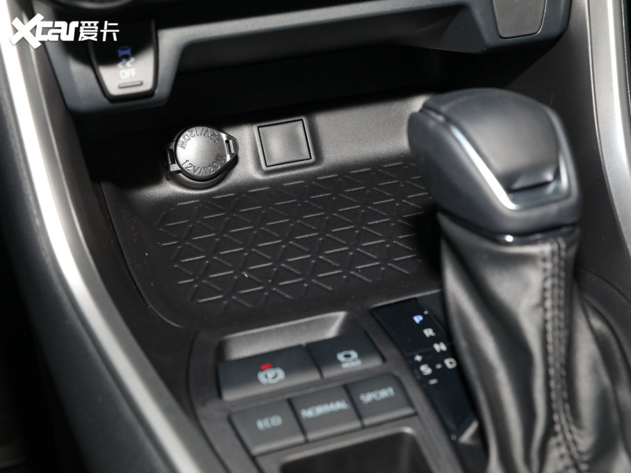 2022�����m�_(d��)�p�� �p�� 2.5L E-CVT���(q��)���а�