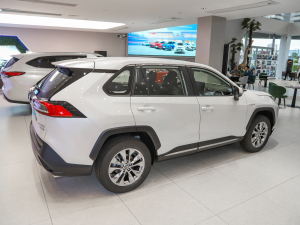 2022p 2.5L E-CVTA w^