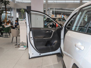 2022p 2.5L E-CVTA {λ܇T