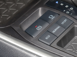 2022p 2.5L E-CVTF v܇Ƅ