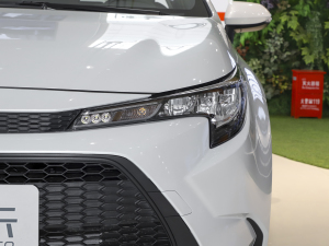 2022p 1.8H E-CVTIȰ ^