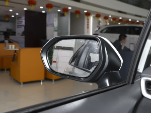 2022p 1.8H E-CVTIȰ ^