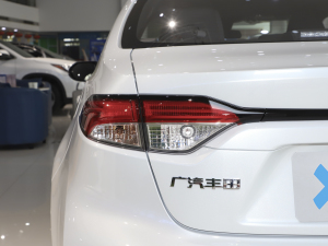 2022p 1.8H E-CVTIȰ ^