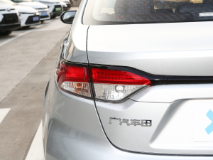 2022p 1.8H E-CVT\Ӱ (x)(ji)^