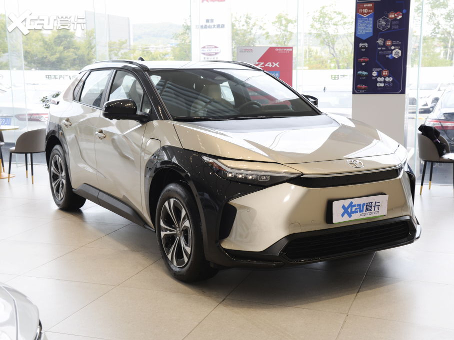 2022���K��4X �L�m(x��)��Pro